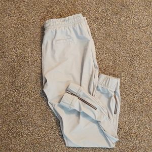 Light weight joggers